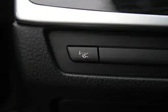 BMW 528, 2.0, 180 kW, bensiin, automaat, tagavedu