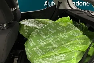 Hyundai i10, 1.0, 49 kW, bensiin, manuaal, esivedu