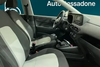 Hyundai i10, 1.0, 49 kW, bensiin, manuaal, esivedu