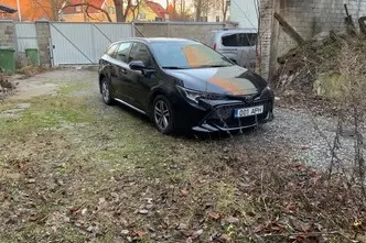 Toyota Corolla, 1.2, 85 kW, бензин, механическая, передний привод