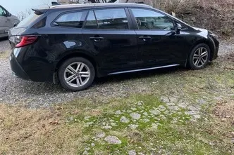 Toyota Corolla, 1.2, 85 kW, бензин, механическая, передний привод