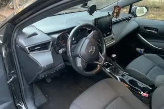 Toyota Corolla, 1.2, 85 kW, бензин, механическая, передний привод