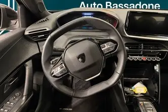 Peugeot 2008, 1.2, 96 kW, бензин, автомат, передний привод