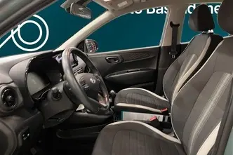 Hyundai i10, 1.0, 49 kW, бензин, механическая, передний привод