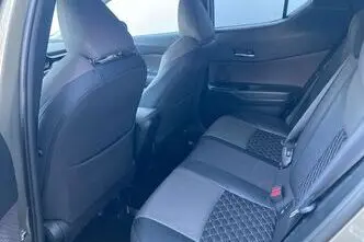 Toyota C-HR, 2.0, 112 kW, hybrid, automatic, front-wheel drive