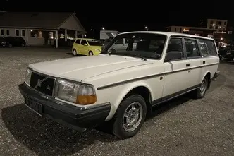Volvo 240, 2.4, 85 kW, petrol, manual, rear-wheel drive