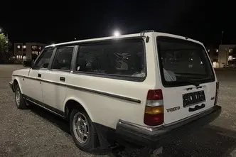 Volvo 240, 2.4, 85 kW, petrol, manual, rear-wheel drive