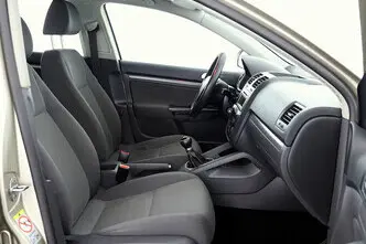 Volkswagen Golf, 1.6, 75 kW, bensiin, manuaal, esivedu