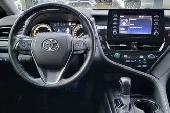 Toyota Camry, 2.5, 131 kW, hybrid, automatic, front-wheel drive