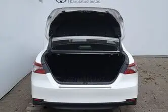 Toyota Camry, 2.5, 131 kW, hybrid, automatic, front-wheel drive