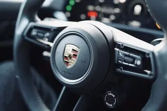 Porsche Taycan, 120 kW, elekter, automaat, tagavedu