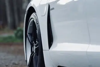 Porsche Taycan, 120 kW, elekter, automaat, tagavedu