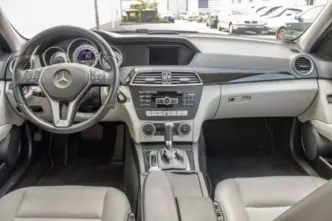 Mercedes-Benz C 220, 2.1, 125 kW, diesel, automatic, rear-wheel drive