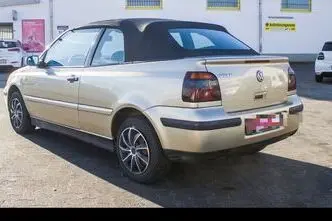 Volkswagen Golf, 2.0, 85 kW, petrol, manual, front-wheel drive