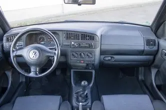 Volkswagen Golf, 2.0, 85 kW, petrol, manual, front-wheel drive