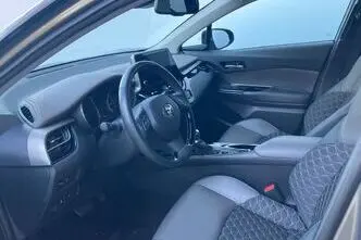 Toyota C-HR, 2.0, 112 kW, hübriid, automaat, esivedu