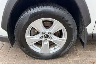 Toyota RAV4, 2.5, 131 kW, hybrid, automatic, front-wheel drive