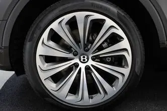 Bentley Bentayga, 404 kW, petrol, automatic, four-wheel drive