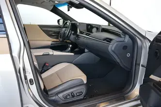 Lexus ES 300, 2.5, 131 kW, hybrid, automatic, front-wheel drive