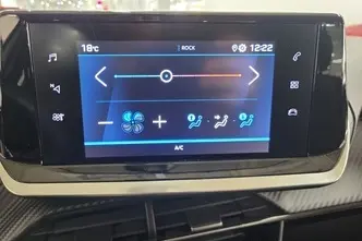 Peugeot 208, 1.2, 74 kW, bensiin, automaat, esivedu