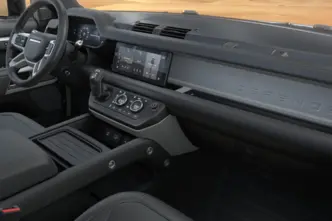 Land Rover Defender, dyzelinas, automatinė, visų varomųjų ratų pavara