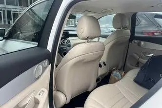 Mercedes-Benz GLC 300, 2.0, 143 kW, pistikhübriid, automaat, nelikvedu