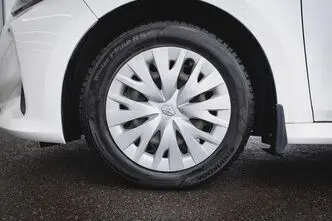 Toyota Yaris, 1.5, 68 kW, hübriid, automaat, esivedu