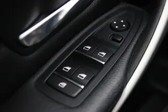 BMW 320, 2.0, 135 kW, bensiin, automaat, esivedu