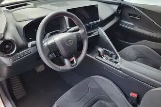 Toyota C-HR, 2.0, 111 kW, pistikhübriid, automaat, esivedu