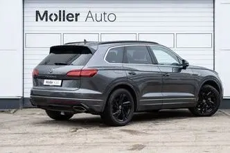 Volkswagen Touareg, 3.0, 257 kW, бензин, автомат, полный привод