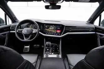 Volkswagen Touareg, 3.0, 257 kW, бензин, автомат, полный привод