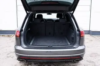 Volkswagen Touareg, 3.0, 257 kW, бензин, автомат, полный привод