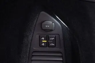 Volkswagen Touareg, 3.0, 257 kW, бензин, автомат, полный привод