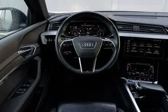 Audi e-tron, 300 kW, elekter, automaat