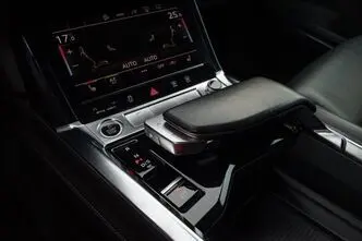 Audi e-tron, 300 kW, elekter, automaat