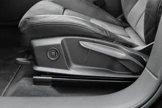 Audi e-tron, 230 kW, electric, automatic, four-wheel drive