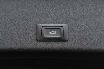 Audi e-tron, 230 kW, electric, automatic, four-wheel drive