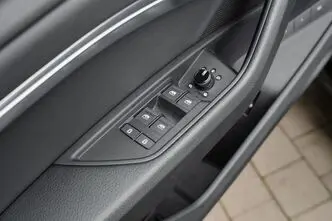 Audi e-tron, 230 kW, electric, automatic, four-wheel drive