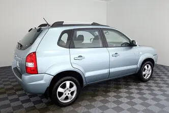 Hyundai Tucson, 2.0, 104 kW, bensiin, manuaal, nelikvedu