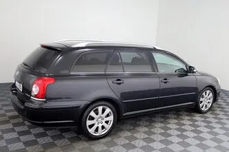 Toyota Avensis, 2.0, 108 kW, petrol, manual, front-wheel drive