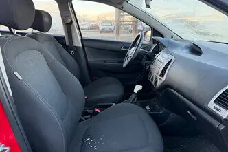 Hyundai i20, 1.4, 74 kW, bensiin, manuaal, esivedu