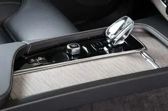 Volvo XC90, 2.0, 183 kW, hybrid, automatic, four-wheel drive