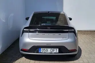 Toyota Prius, 2.0, 111 kW, pistikhübriid, automaat, esivedu