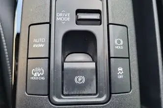 Toyota Prius, 2.0, 111 kW, pistikhübriid, automaat, esivedu