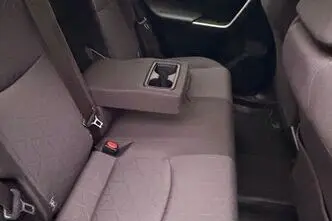 Toyota RAV4, 2.5, 131 kW, hybrid, automatic, front-wheel drive