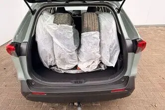 Toyota RAV4, 2.5, 131 kW, hybrid, automatic, front-wheel drive