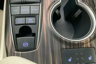 Toyota Camry, 2.5, 131 kW, hübriid, automaat, esivedu