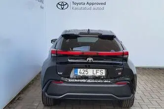 Toyota C-HR, 2.0, 111 kW, įkraunamas hibridas, automatinė, priekiniai varomieji ratai