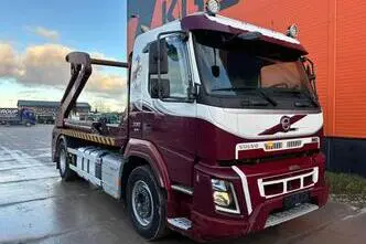 Volvo FM 330 4x2, 250 kW, diesel, automatic