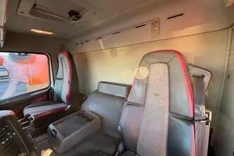 Volvo FM 330 4x2, 250 kW, diesel, automatic